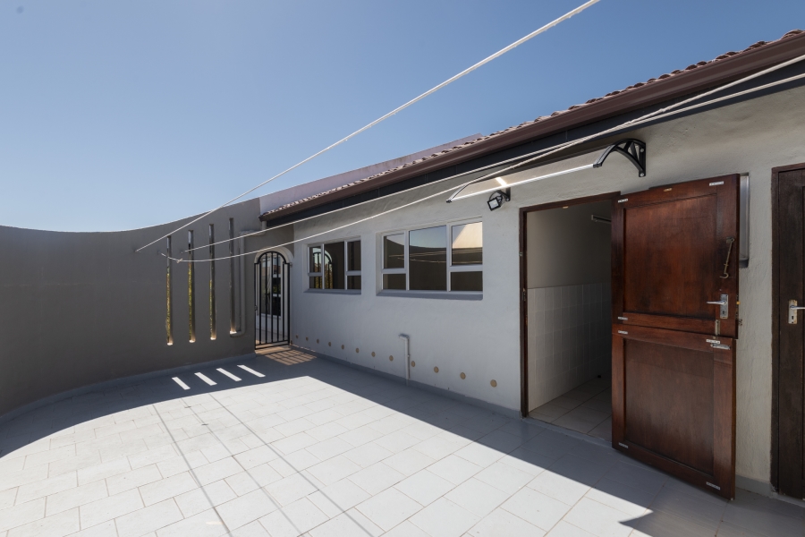3 Bedroom Property for Sale in Myburgh Park Western Cape